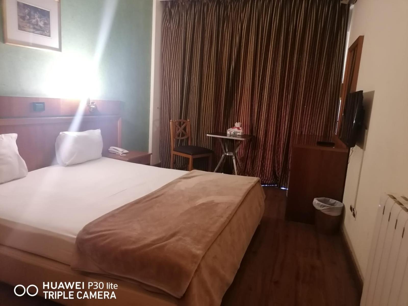Charles Hotel Бейрут Екстериор снимка