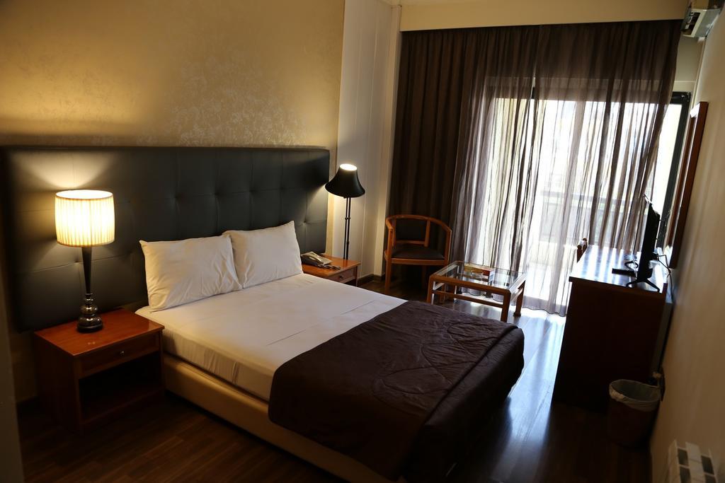 Charles Hotel Бейрут Екстериор снимка