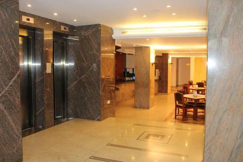 Charles Hotel Бейрут Екстериор снимка